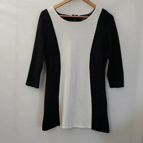 United States Sweater | Top | Size M | Black White - Picture 1 of 5